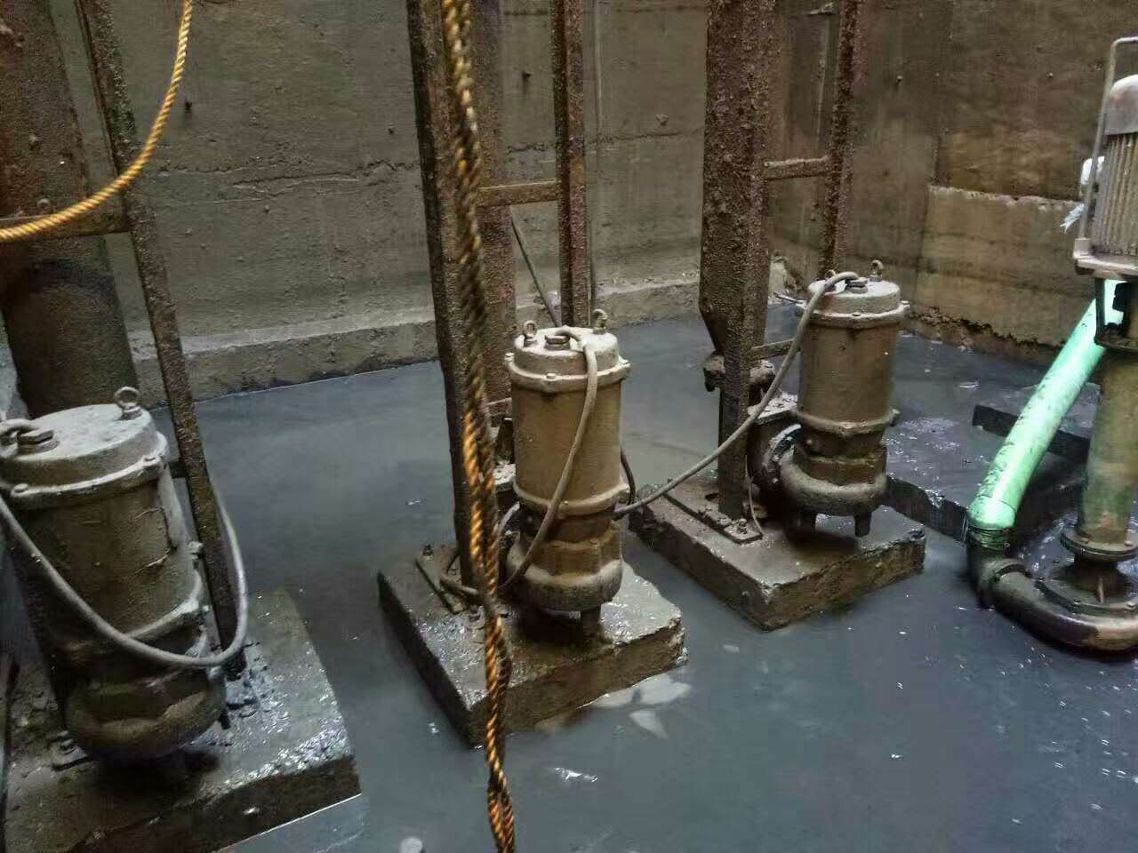 峨边污水池清理