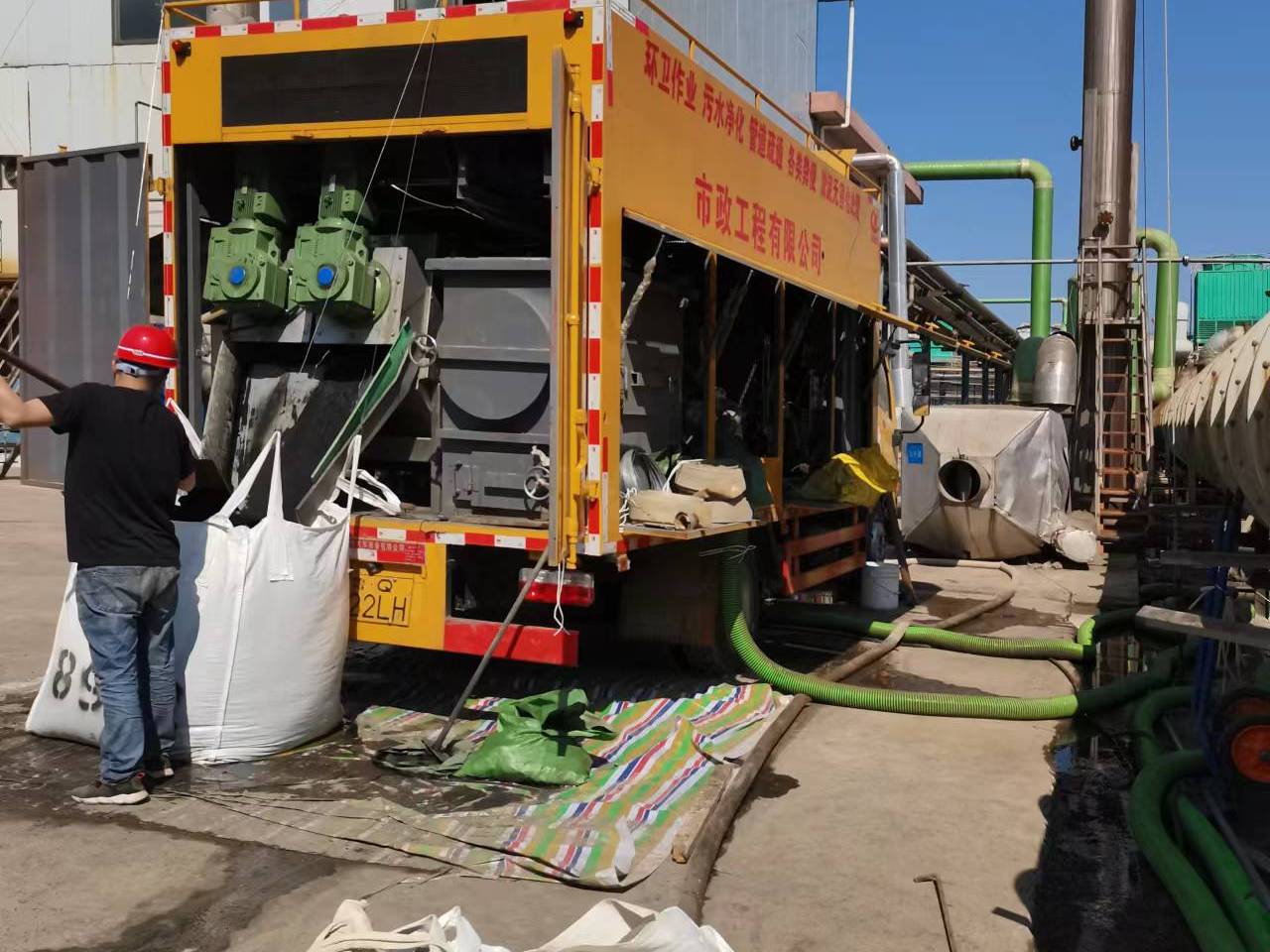 峨边淤泥压干处理